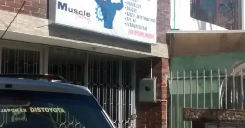 GIMNASIO MUSCLE FACTORY GIMNASIO MUSCLE FACTORY